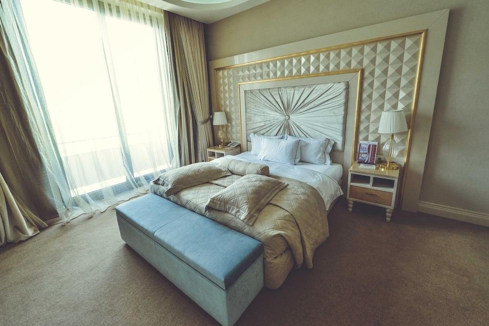 Gabala Garden Hotel Εξωτερικό φωτογραφία A bedroom at the hotel