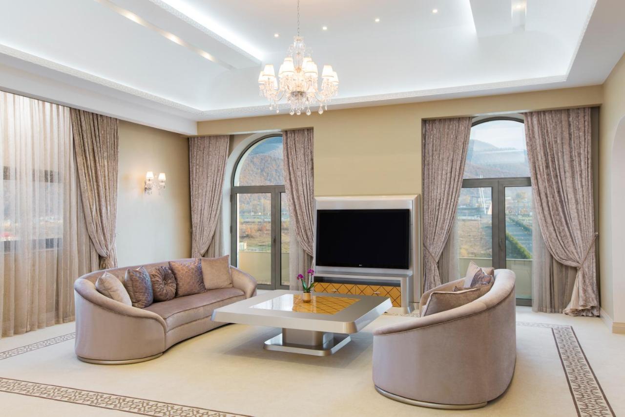 Gabala Garden Hotel Εξωτερικό φωτογραφία A living room