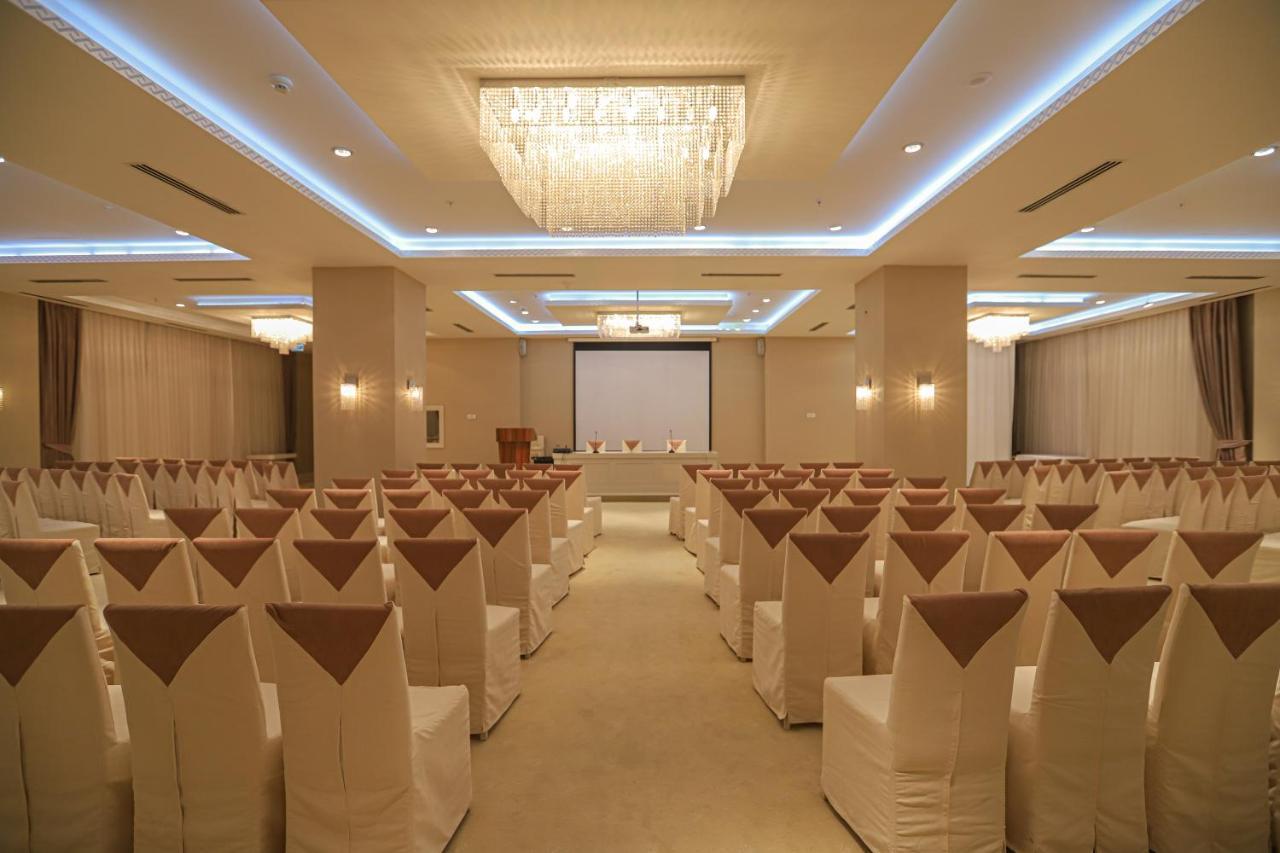 Gabala Garden Hotel Εξωτερικό φωτογραφία The ballroom